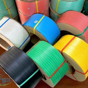 Dây đai nhựa PP. Hàng phổ thông. Bản rộng: 9 mm. Độ dày: 0.9 mm. Định lượng: 10kg/cuộn. Màu trắng