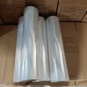 Màng Chít PE. Khổ cuộn: 25cm. Khối lượng: 3kg/cuộn. KL Lõi giấy: 300gr. Màu sắc: Trong suốt