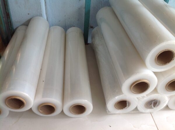 Màng Co PE. Khổ cuộn: 50cm. Khối lượng: 2kg/cuộn. KL Lõi giấy: 300gr. Màu sắc: Trong suốt - Ảnh 2